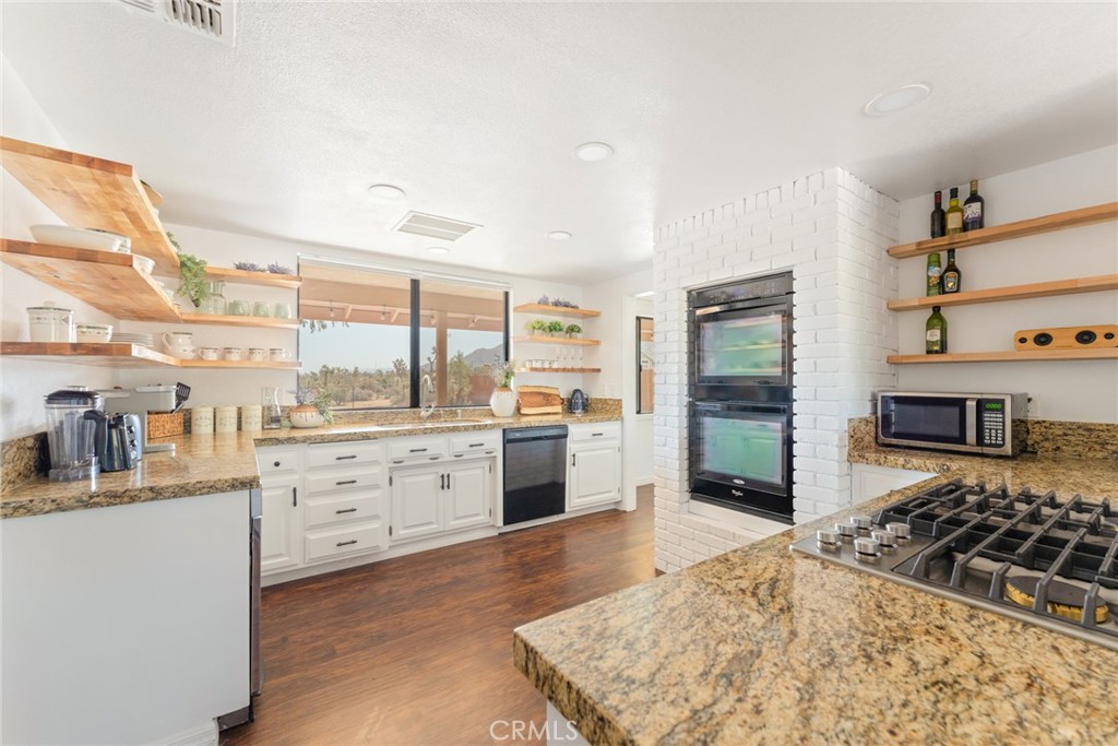 7379 Chippewa Trail Yucca Valley, CA 92284 - Photo 26 of 72
