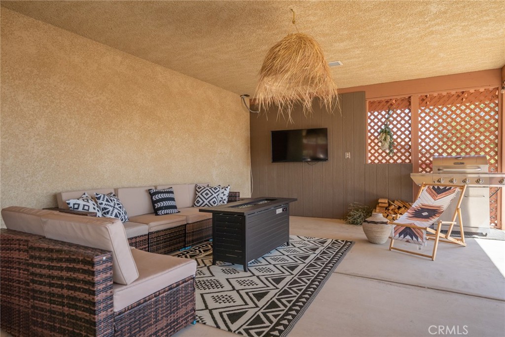 7379 Chippewa Trail Yucca Valley, CA 92284 - Photo 47 of 72