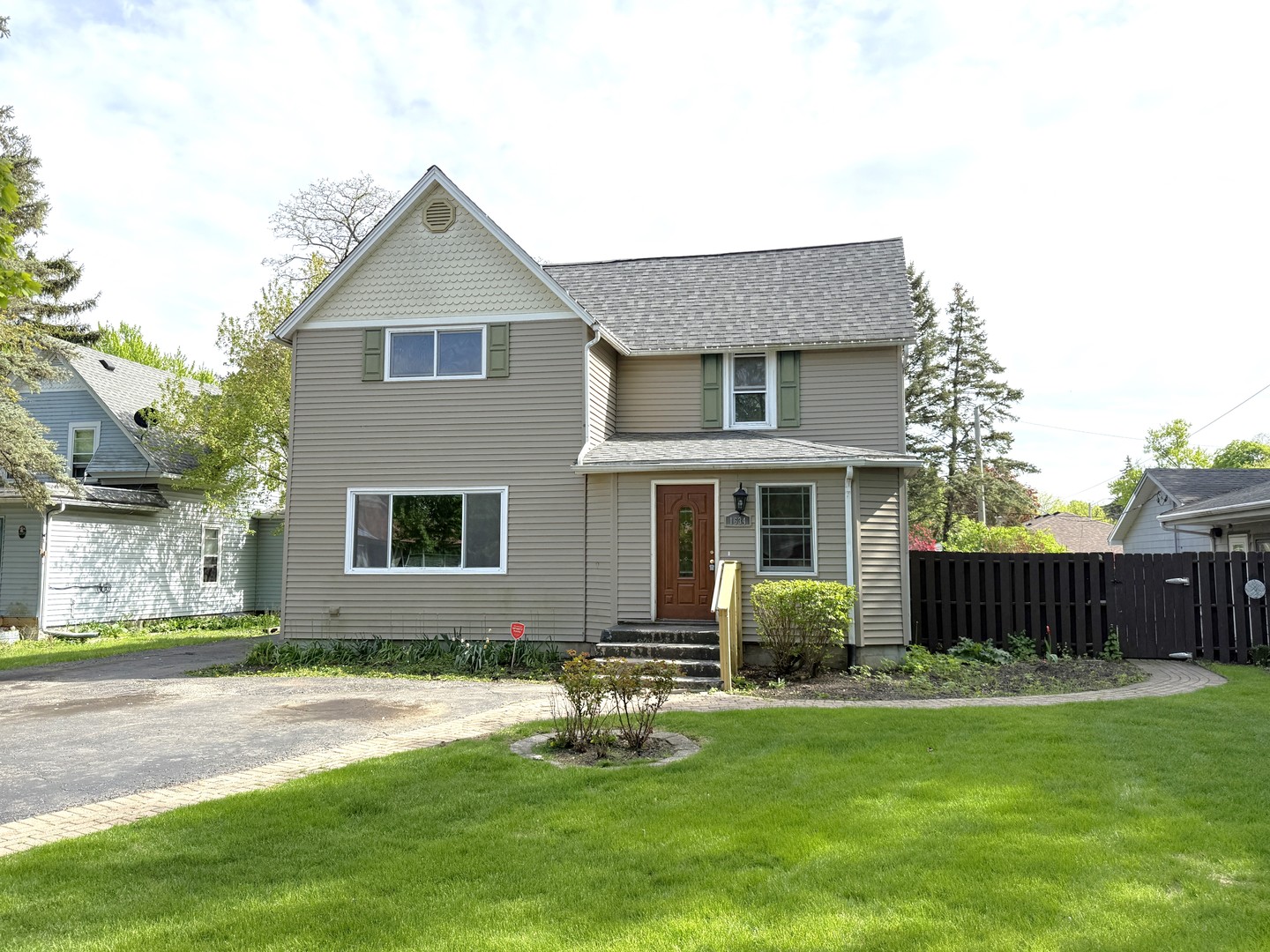 1634 Scott Boulevard Geneva, IL 60134 - Photo 1 of 28