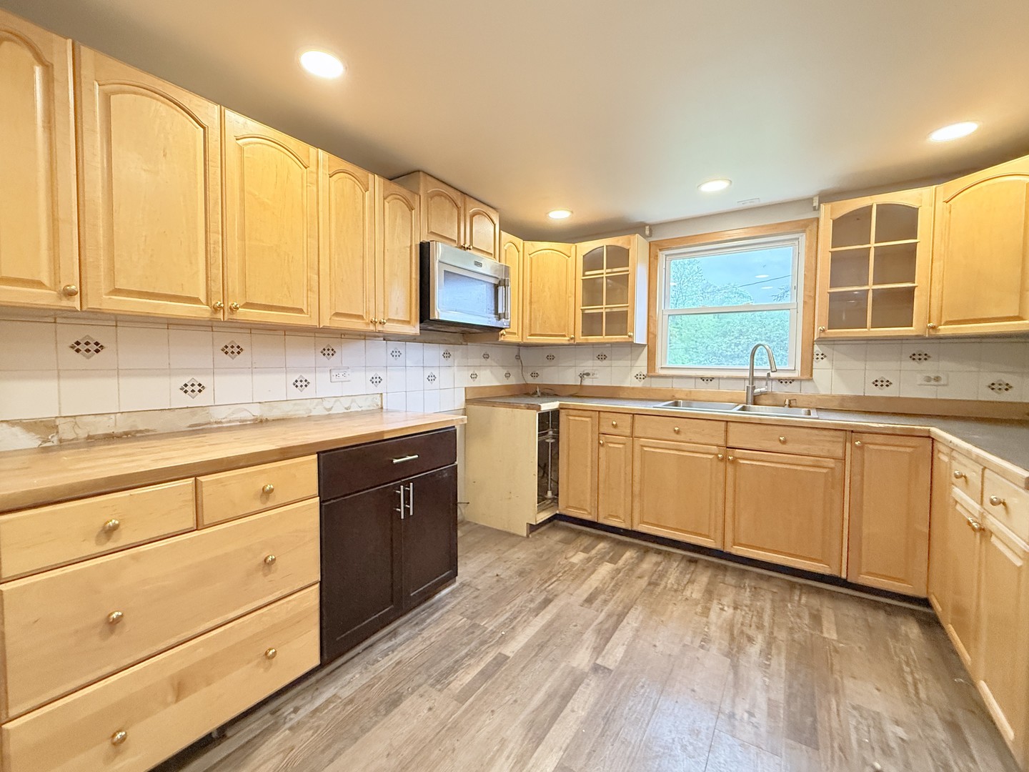 1634 Scott Boulevard Geneva, IL 60134 - Photo 9 of 28