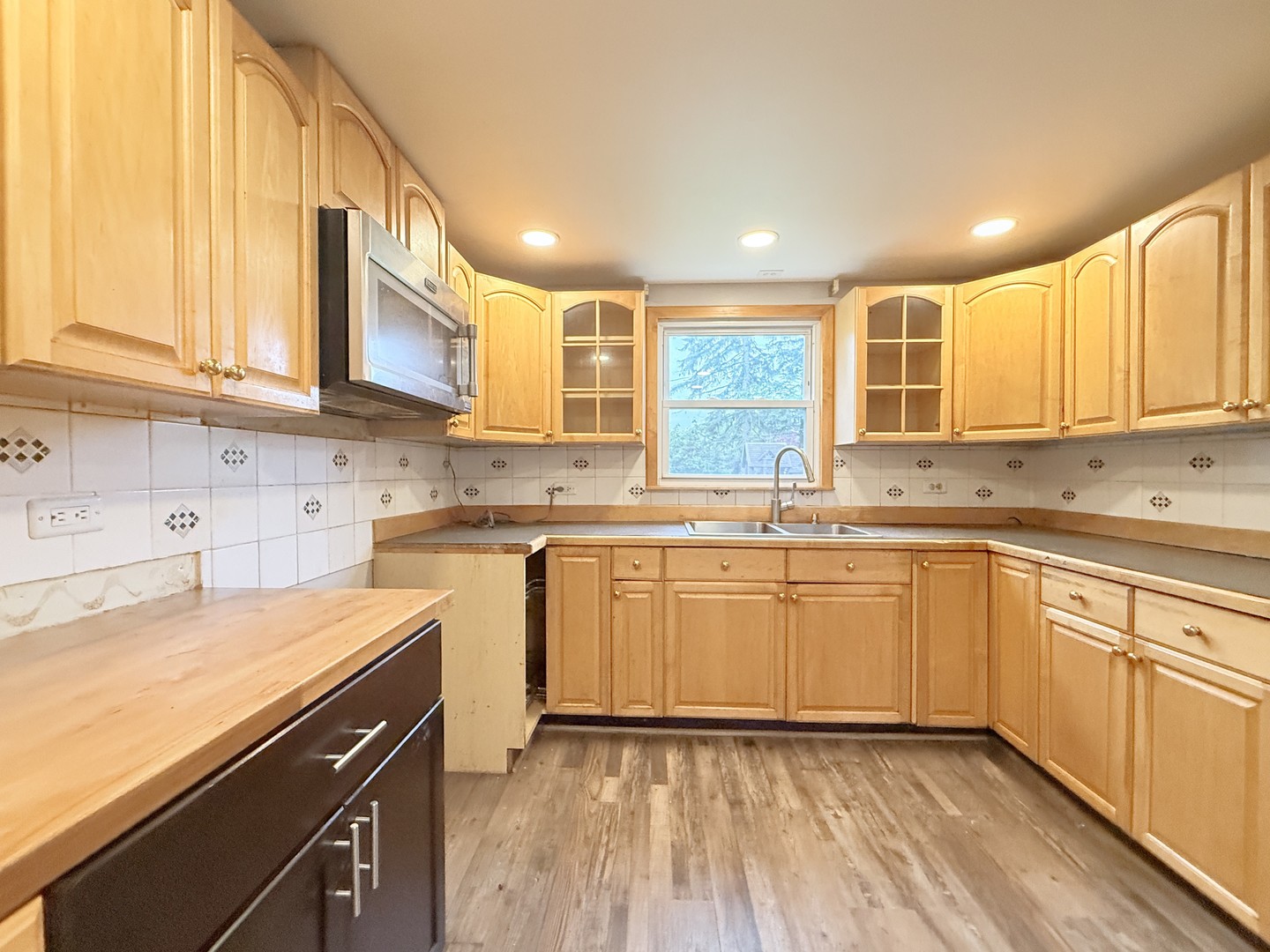 1634 Scott Boulevard Geneva, IL 60134 - Photo 10 of 28