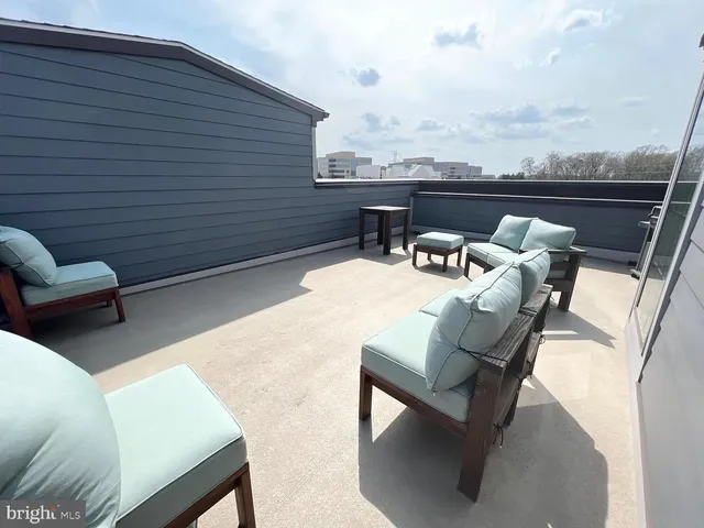 $3,500 | 222 Van Buren Street, Unit 21, Herndon, VA 20170