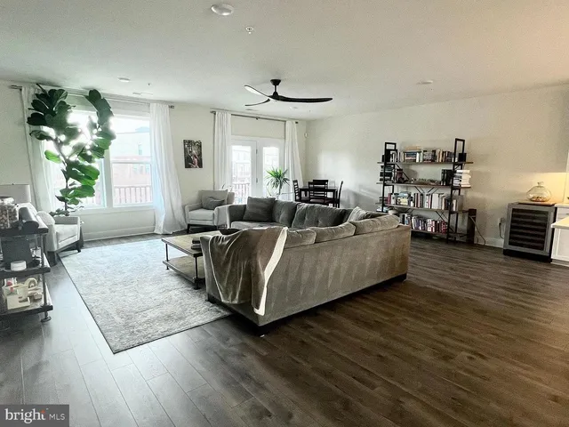 $3,500 | 222 Van Buren Street, Unit 21, Herndon, VA 20170
