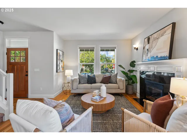 $525,000 | 4646 North Commercial Avenue, Portland, OR 97217