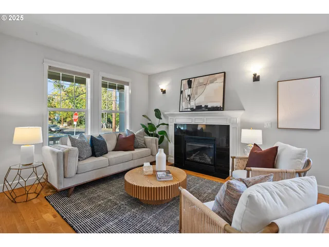 $525,000 | 4646 North Commercial Avenue, Portland, OR 97217