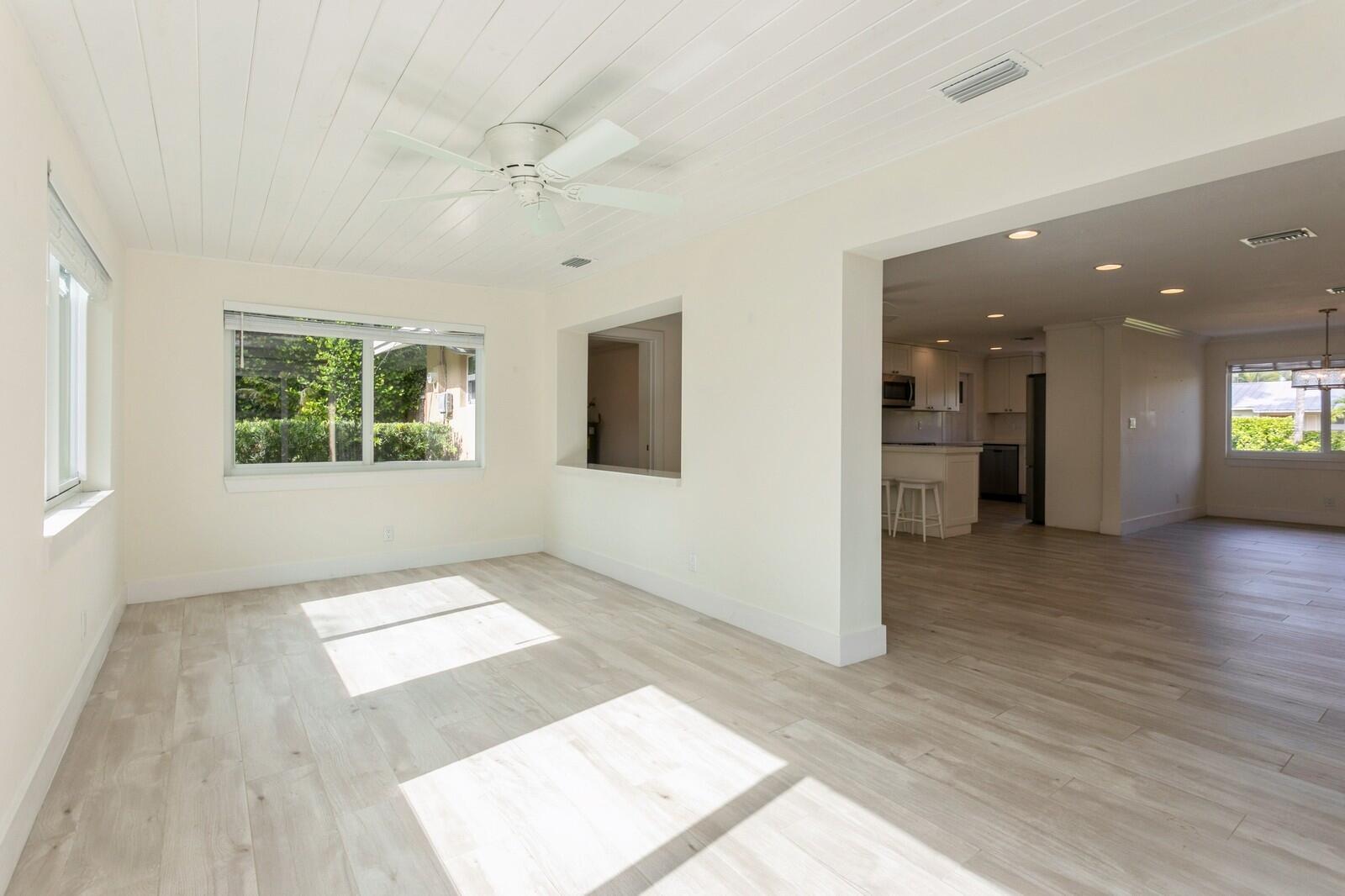 1615 Venus Avenue Jupiter, FL 33469 - Photo 13 of 27 12_ Florida Room