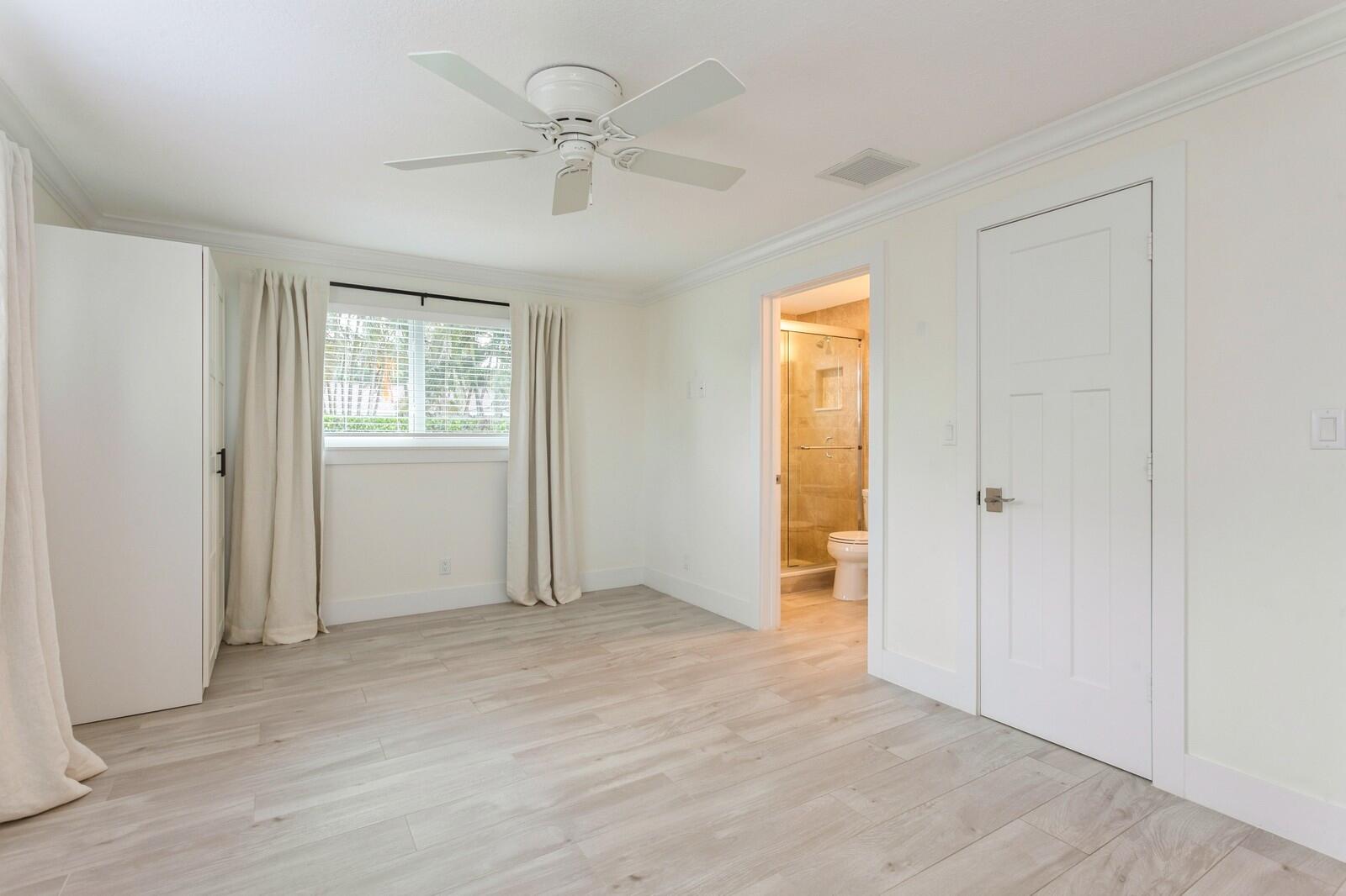 1615 Venus Avenue Jupiter, FL 33469 - Photo 18 of 27 17_Primary Bedroom