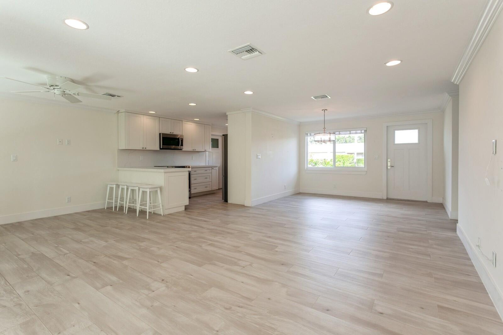 1615 Venus Avenue Jupiter, FL 33469 - Photo 7 of 27 06_Great Room