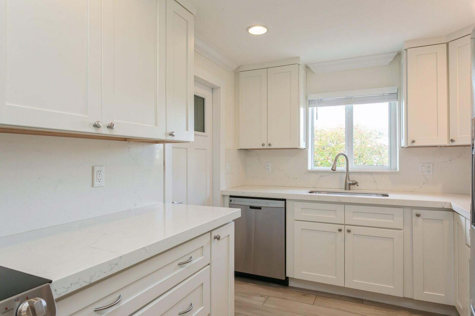 1615 Venus Avenue Jupiter, FL 33469 - Photo 9 of 27 08_Kitchen