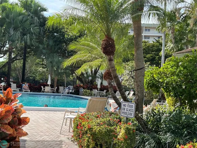 $2,300 | 2940 North Course Drive, Unit 507, Pompano Beach, FL 33069