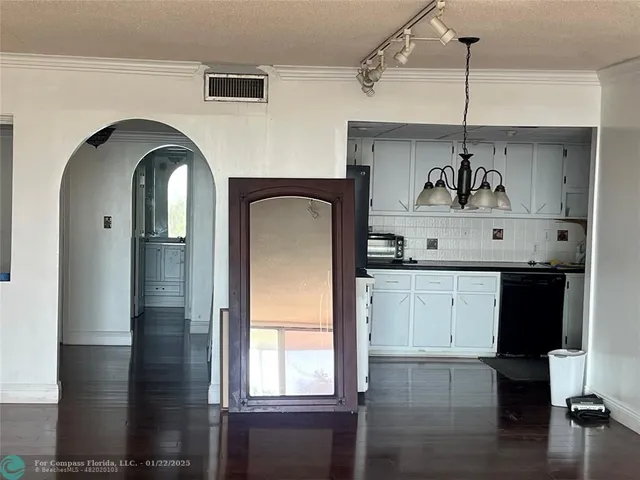 $2,300 | 2940 North Course Drive, Unit 507, Pompano Beach, FL 33069