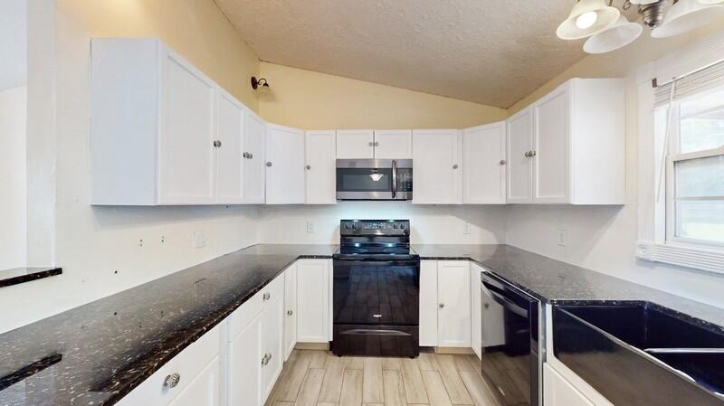 438 Southwest Cherryhill Road Port St. Lucie, FL 34953 - Photo 12 of 37 12_438SWCherryHillRoad_2012_FlexMLS800x6
