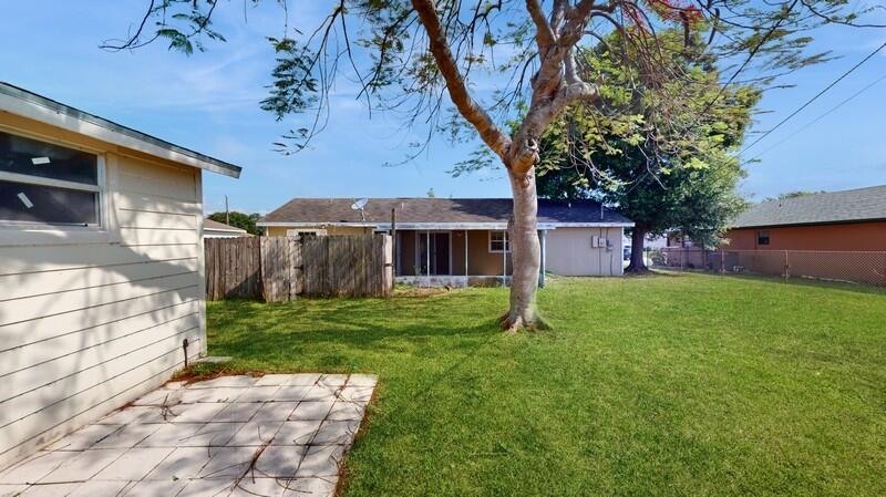 438 Southwest Cherryhill Road Port St. Lucie, FL 34953 - Photo 30 of 37 34_438SWCherryHillRoad_2034_FlexMLS800x6