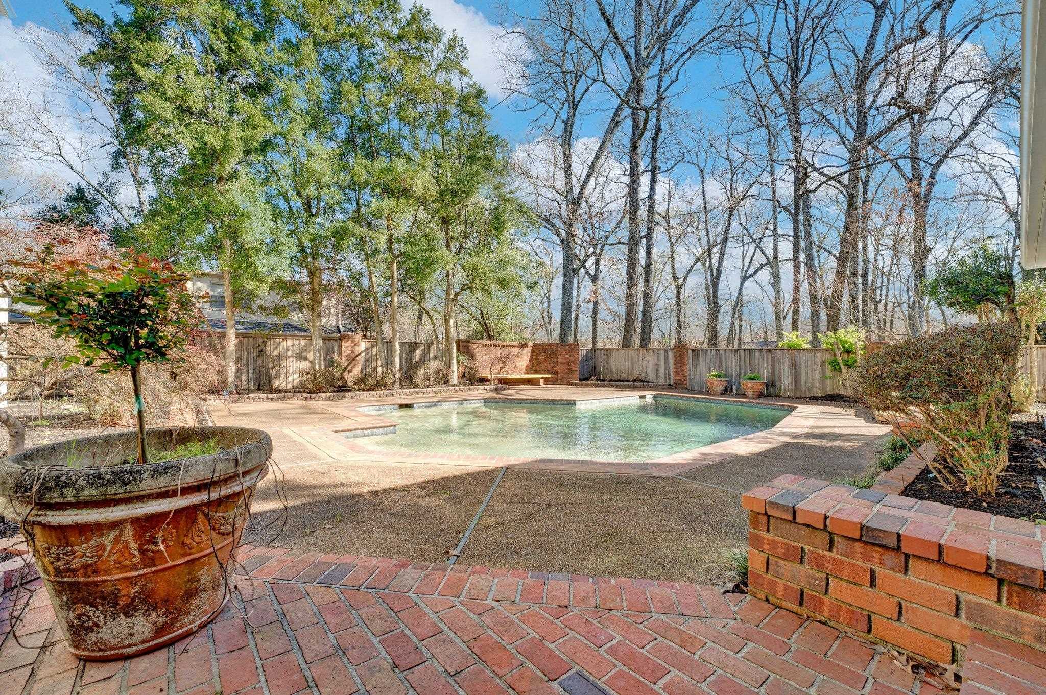 2016 Massey Road Memphis, TN 38119 - Photo 4 of 37 Gallery Image 4