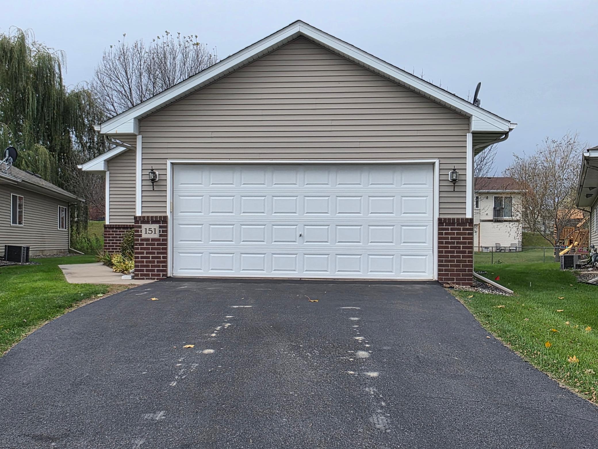 151 Garner Circle Montrose, MN 55363 - Photo 2 of 20