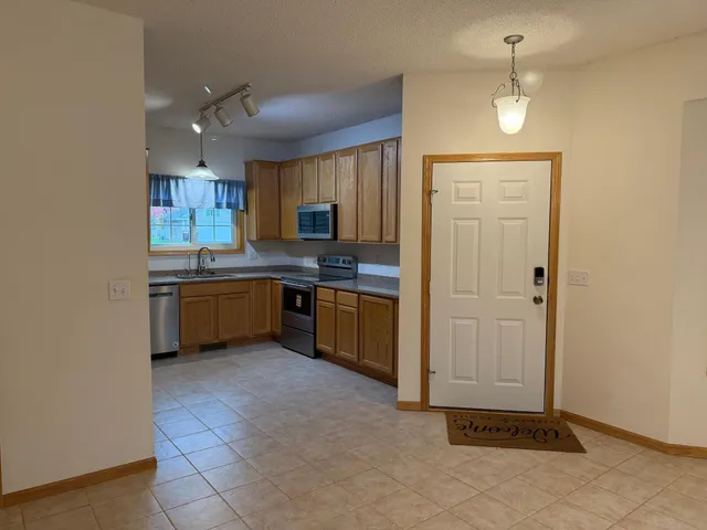 $254,000 | 151 Garner Circle, Montrose, MN 55363