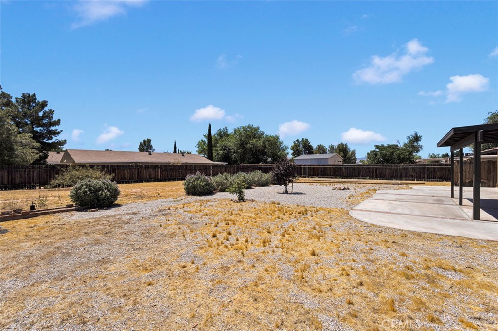 14475 Pioneer Road Apple Valley, CA 92307 - Photo 25 of 32
