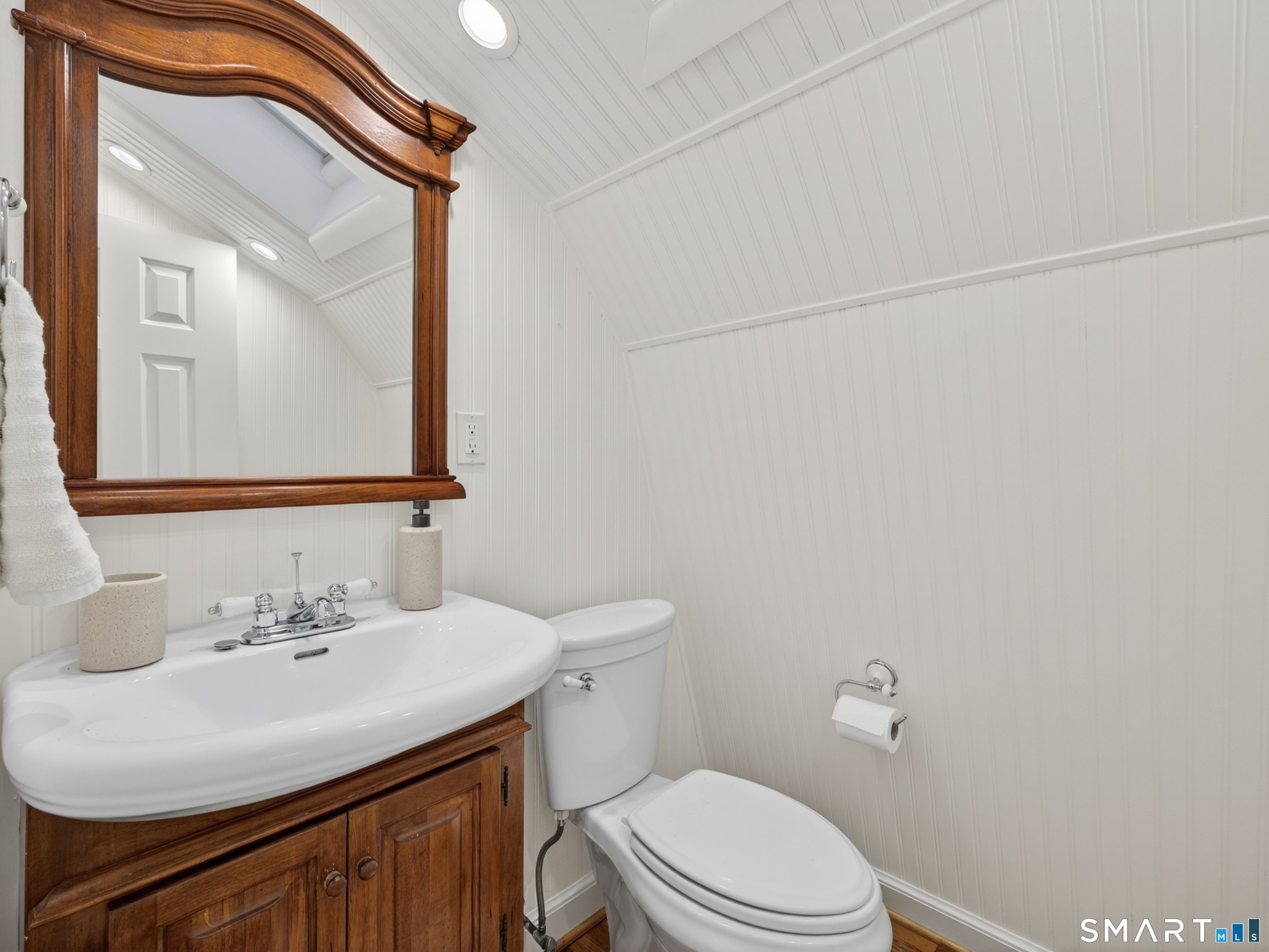 148 Old Colchester Road Salem, CT 06420 - Photo 26 of 40 Upper Level Bathroom