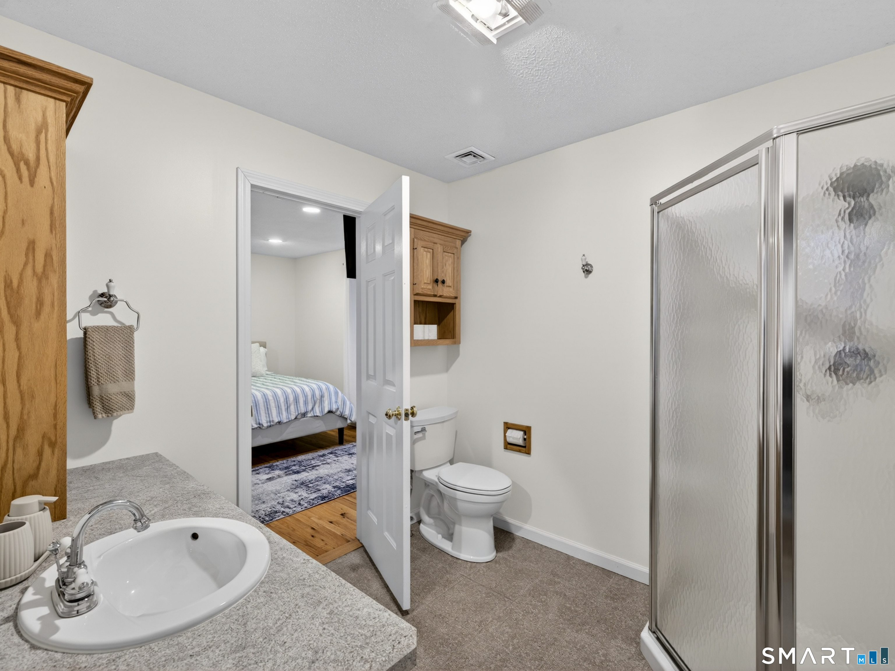 148 Old Colchester Road Salem, CT 06420 - Photo 37 of 40 Full bathroom accessible from both rooms