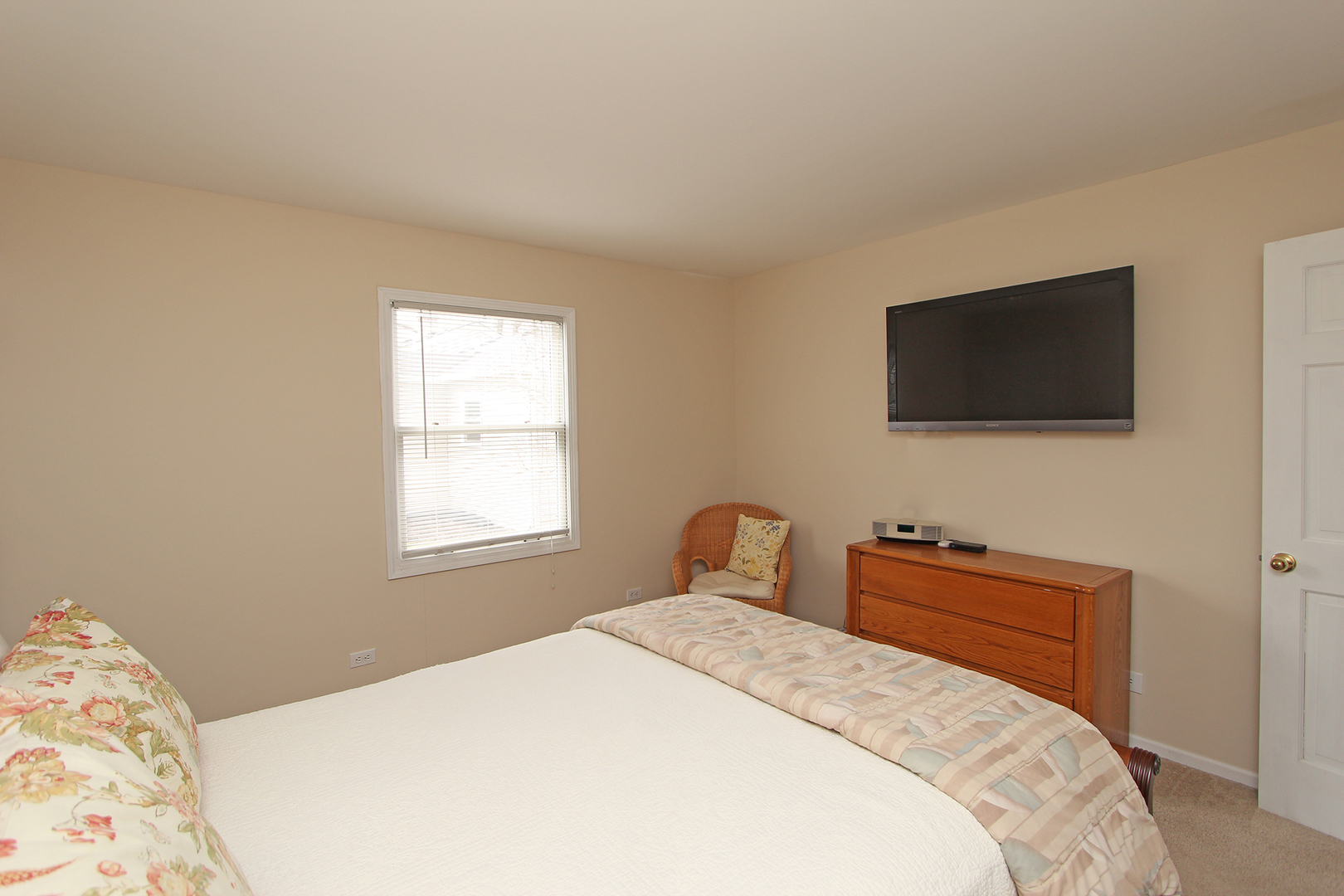 39 Golfview Road Lake Zurich, IL 60047 - Photo 32 of 44