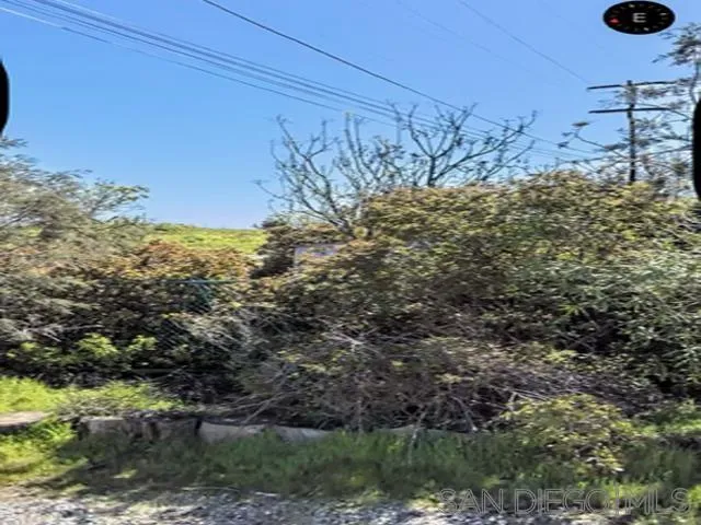 1000 Mountain View Road, Unit 79 El Cajon, CA 92021 - Photo 2 of 2 a view of a wooden fence