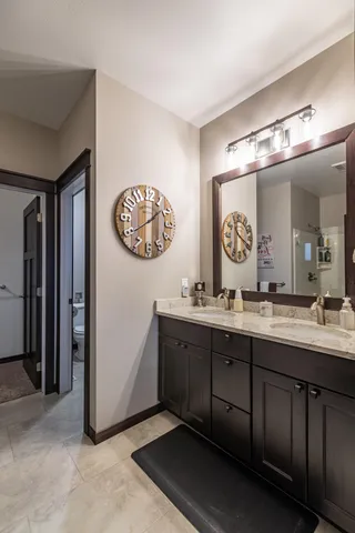 $750,000 | N6817 Sand Prairie, Holmen, WI 54636