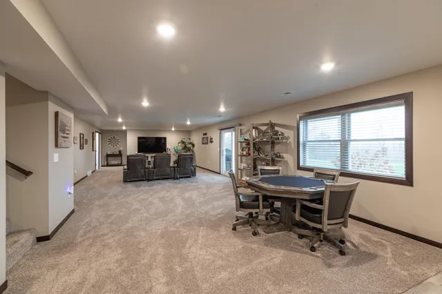 $750,000 | N6817 Sand Prairie, Holmen, WI 54636