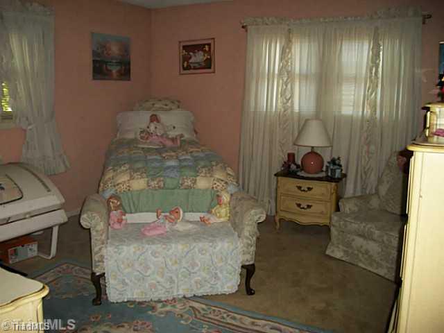 4429 Denton Road Thomasville, NC 27360 - Photo 14 of 15 1st Bedroom. DOUBLE CLOSET/3 WINDOWS