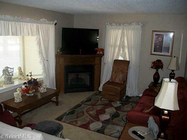 4429 Denton Road Thomasville, NC 27360 - Photo 6 of 15 Living Room. BAY WINDOW WITH SEATING