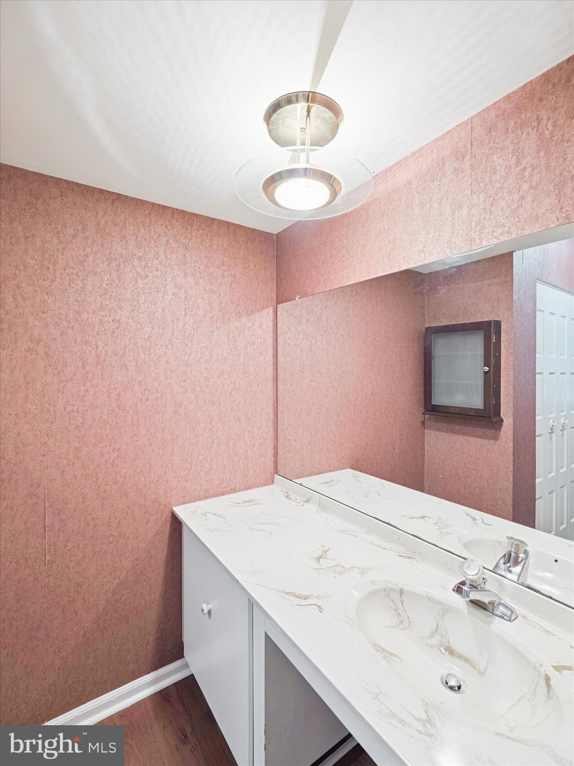 3204 Delaire Landing Road, Unit 3204 Philadelphia, PA 19114 - Photo 20 of 39 Dressing Area with Sink