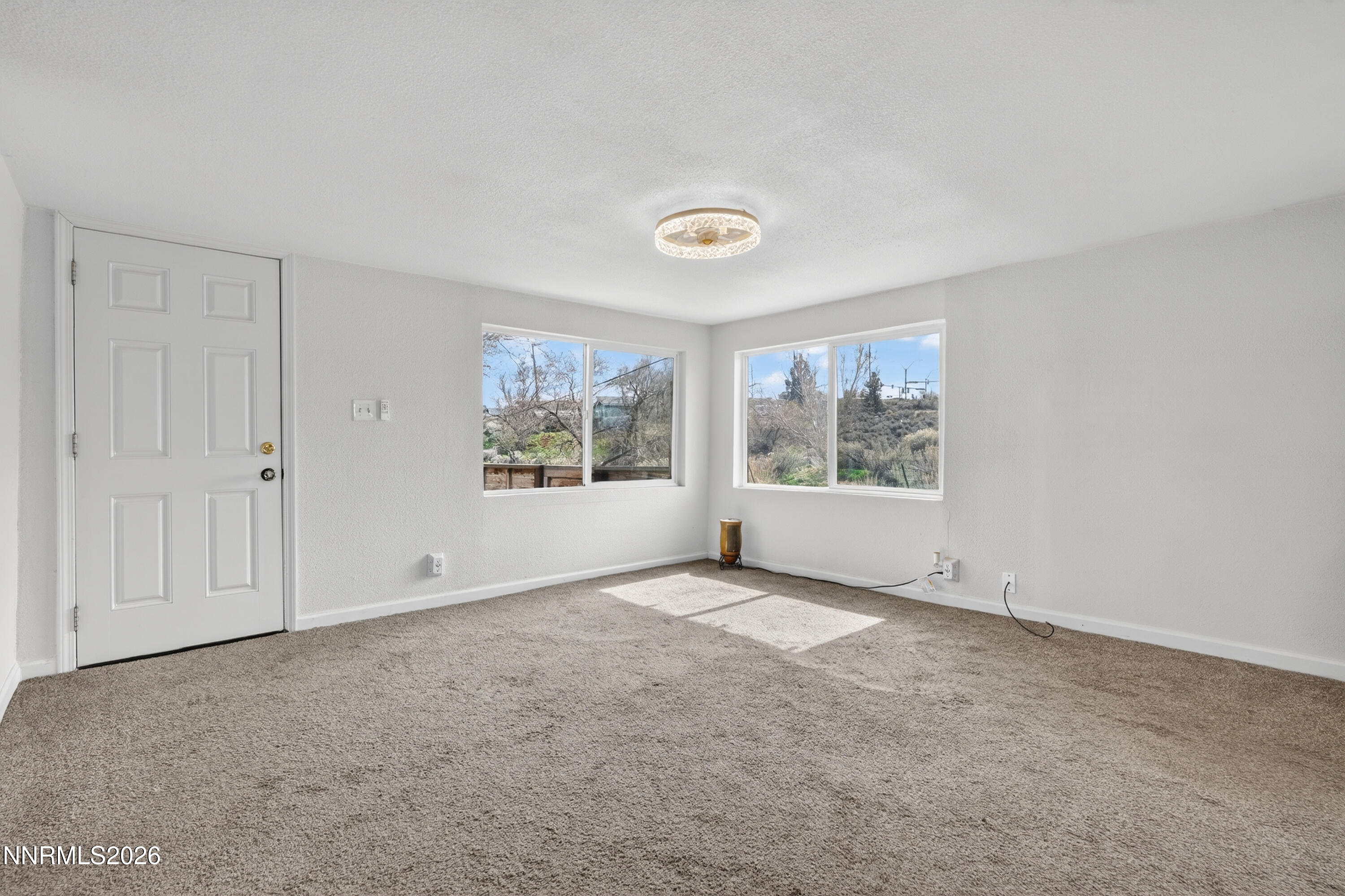 155 Walner Street Reno, NV 89506 - Photo 8 of 20 Living Area