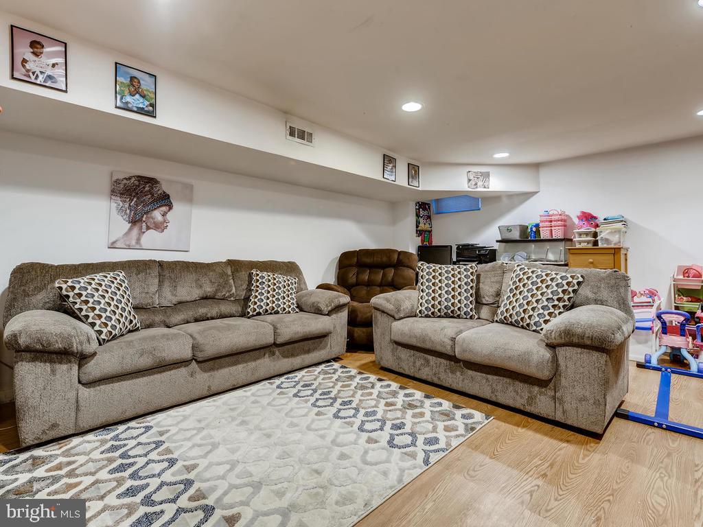 9725 Bird River Road Baltimore, MD 21220 - Photo 19 of 25