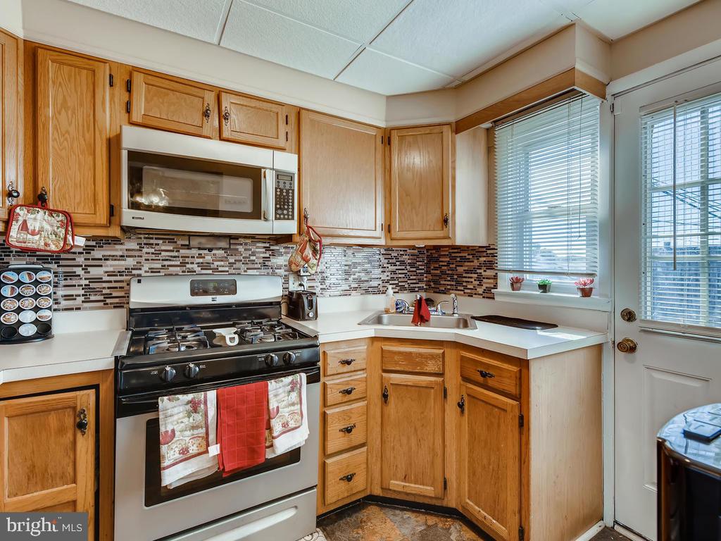 9725 Bird River Road Baltimore, MD 21220 - Photo 8 of 25