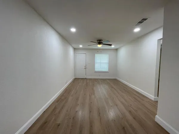 $1,395 | 208 Hosack Street, Arlington, TX 76010