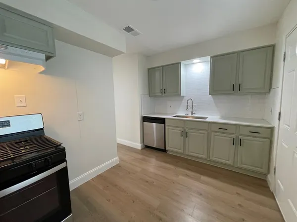 $1,395 | 208 Hosack Street, Arlington, TX 76010