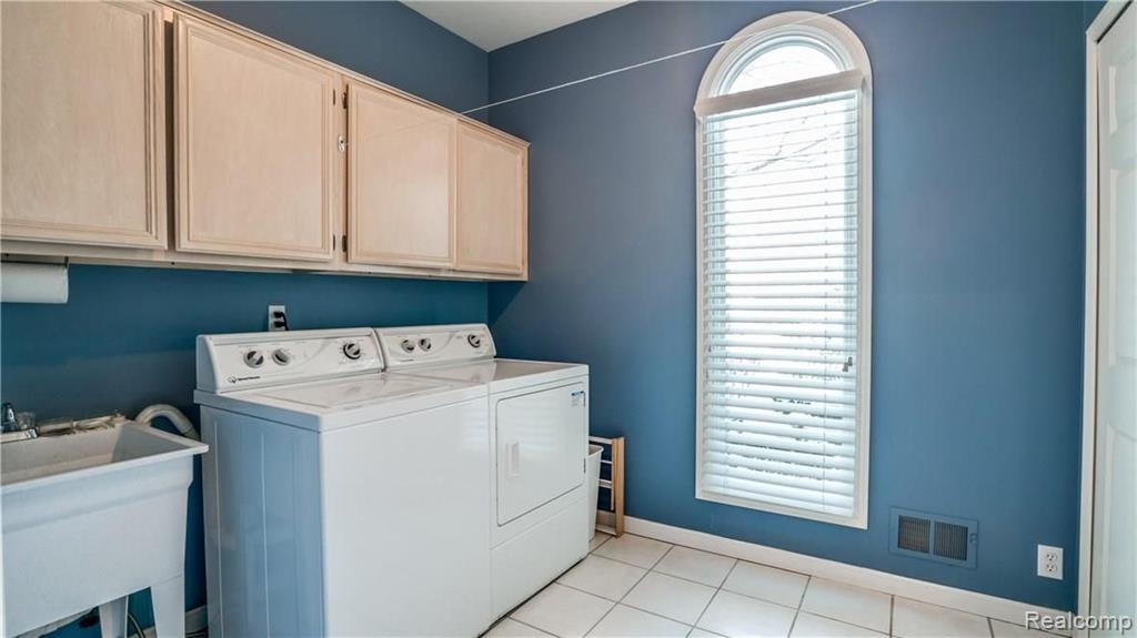 3687 Cedar Shake Drive Rochester Hills, MI 48309 - Photo 22 of 61