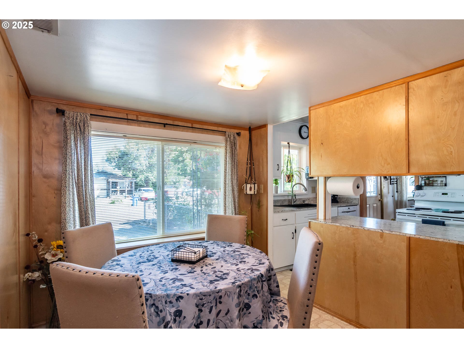 68 Rose Avenue Winston, OR 97496 - Photo 14 of 43 a living room with furniture and a large window