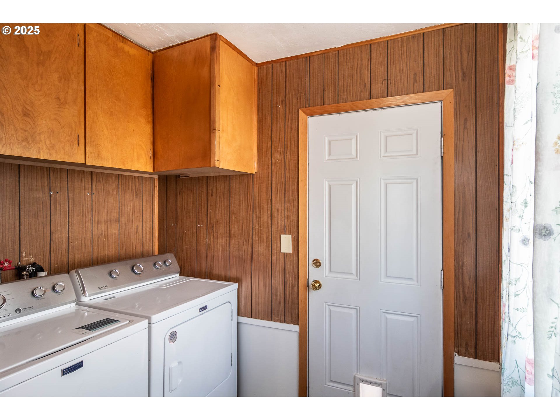 68 Rose Avenue Winston, OR 97496 - Photo 24 of 43 a bathroom with a sink and a mirror
