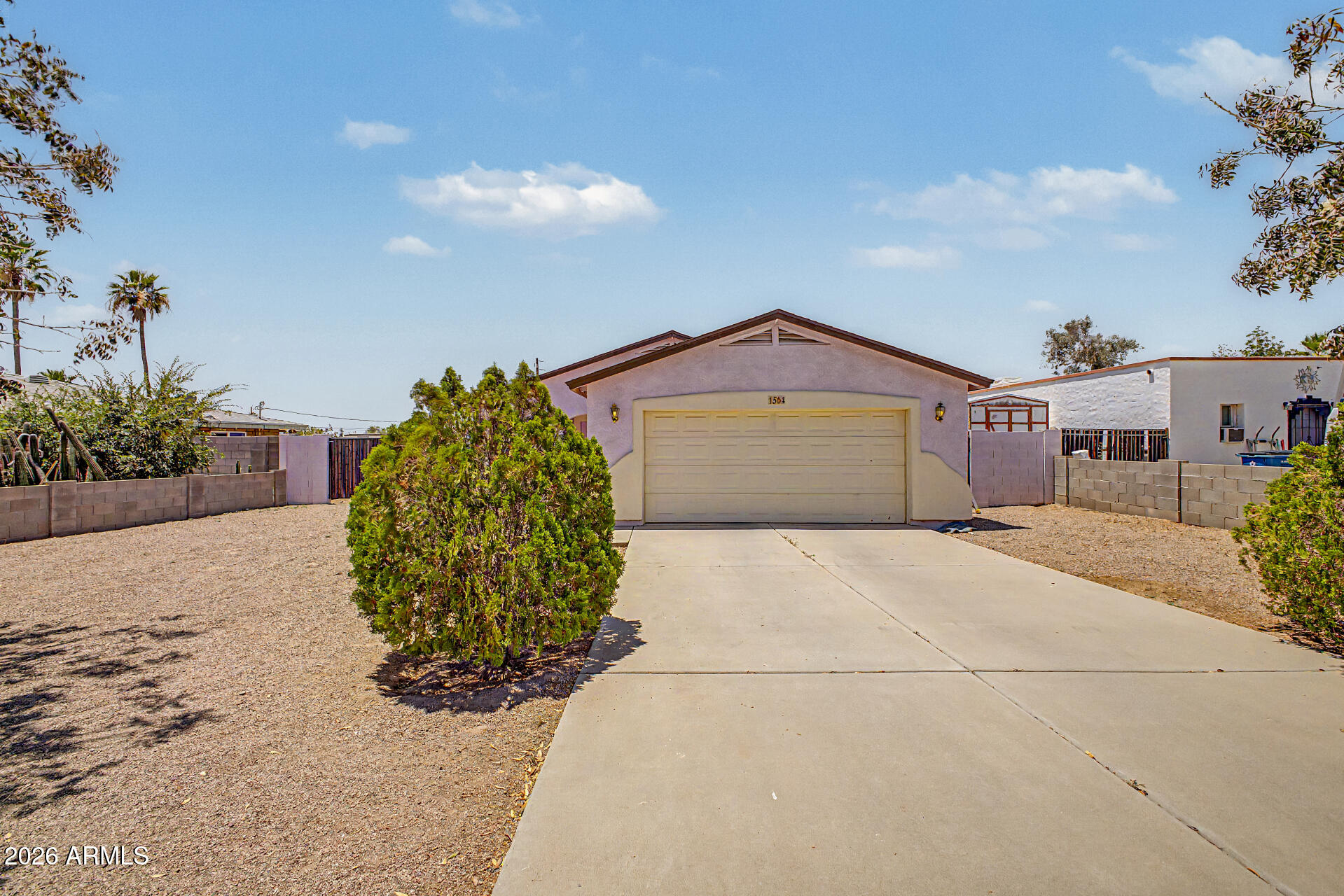 1564 South Royal Palm Road Apache Junction, AZ 85119 - Photo 3 of 28