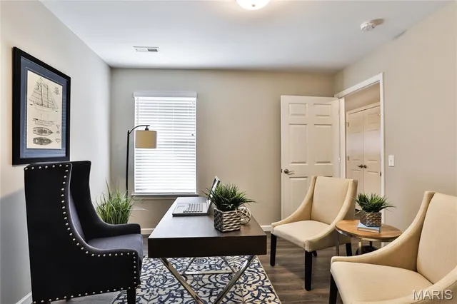 $2,550 | 303 Red Rocks Drive, St. Charles, MO 63304