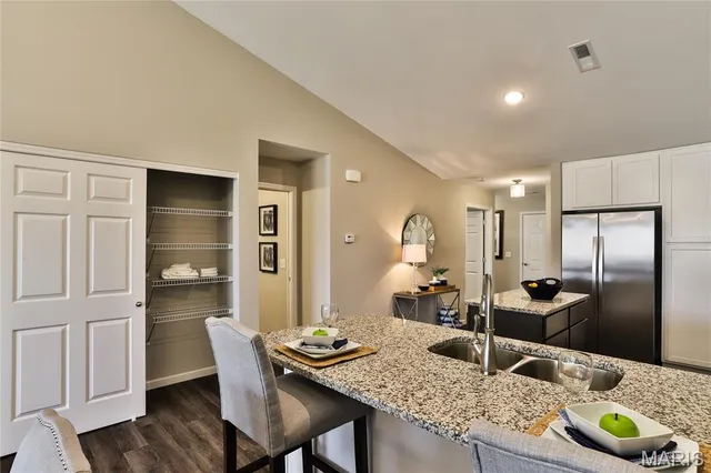 $2,550 | 303 Red Rocks Drive, St. Charles, MO 63304