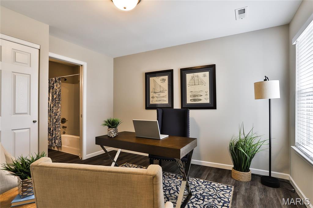 303 Red Rocks Drive St. Charles, MO 63304 - Photo 10 of 28