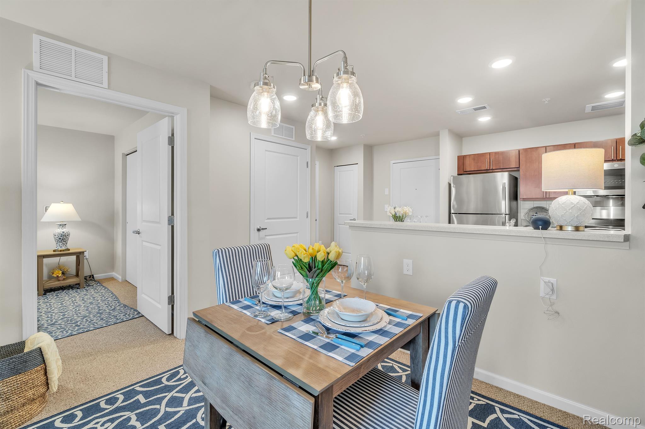 1957 South Telegraph Road, Unit 301 Bloomfield Hills, MI 48302 - Photo 8 of 59