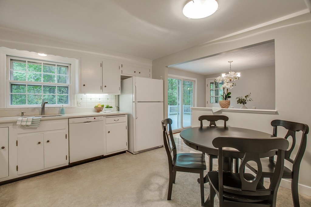11 Gould Road Bedford, MA 01730 - Photo 8 of 24 Gallery Image 8