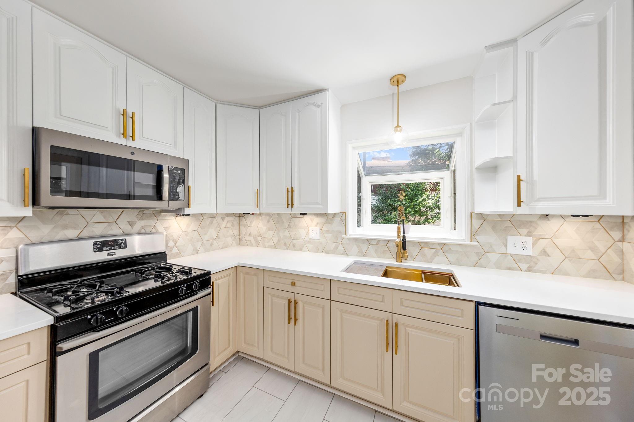 4913 Seacroft Road Charlotte, NC 28210 - Photo 8 of 32 Gallery Image 8