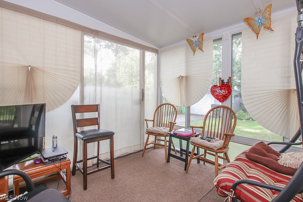 1130 Argonne Road Cleveland, OH 44121 - Photo 9 of 25