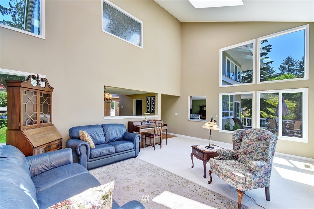 9117 185th Place Southwest Edmonds, WA 98026 - Photo 8 of 24 Gallery Image 8
