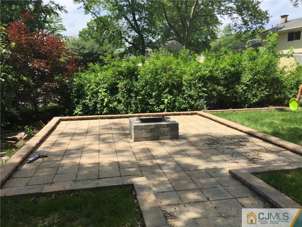 20 Overhill Road East Brunswick, NJ 08816 - Photo 14 of 16 Gallery Image 14