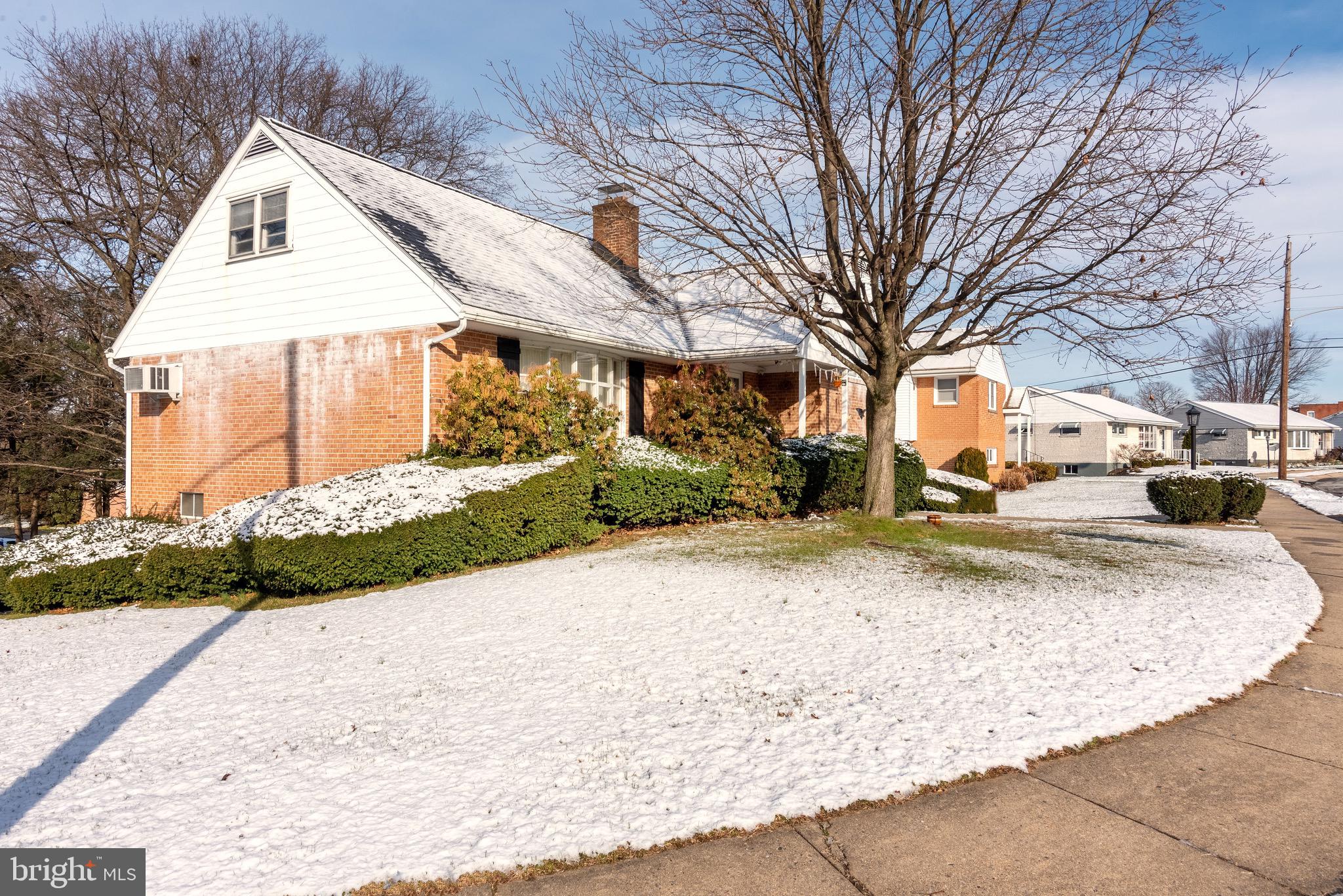 348 South Sterley Street Reading, PA 19607 - Photo 4 of 32 Gallery Image 4