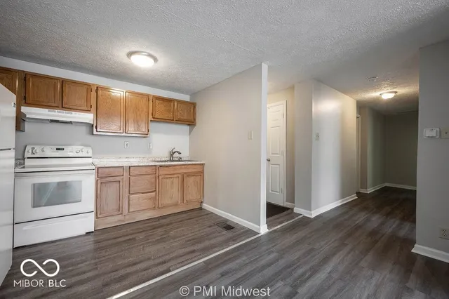 $899 | 3736 North Meridian Street, Unit 10, Indianapolis, IN 46208